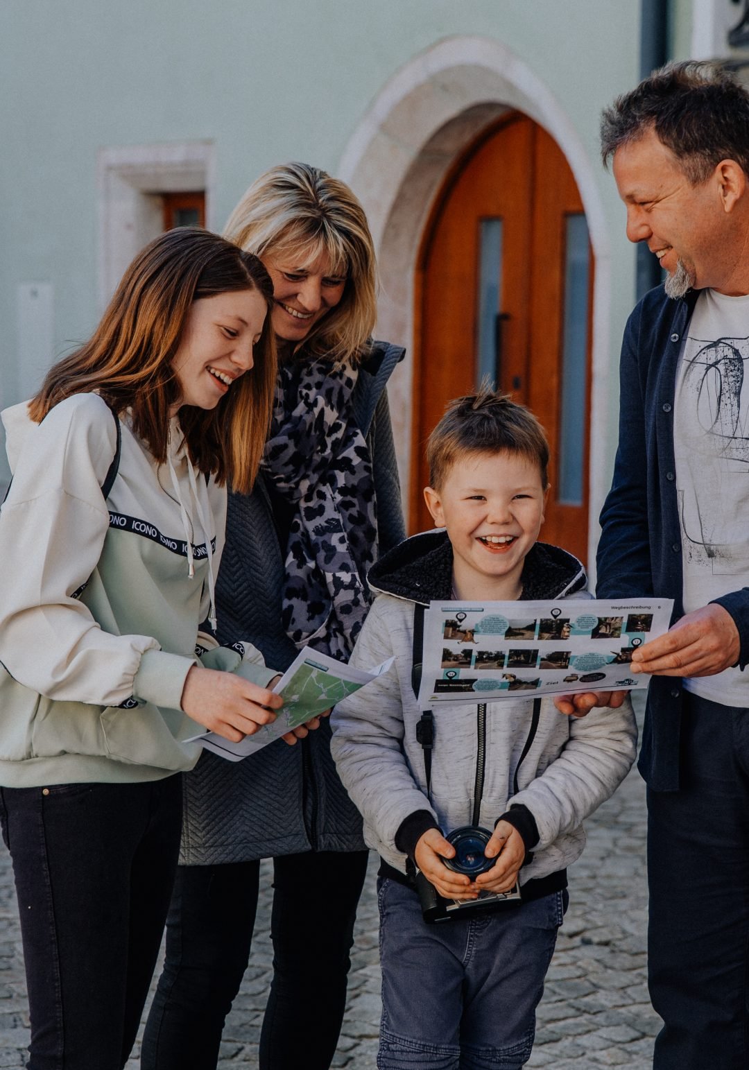 Jeux de piste Detective Trail en famille a Lausanne. Jeux de piste Detective Trail en famille a Lausanne.