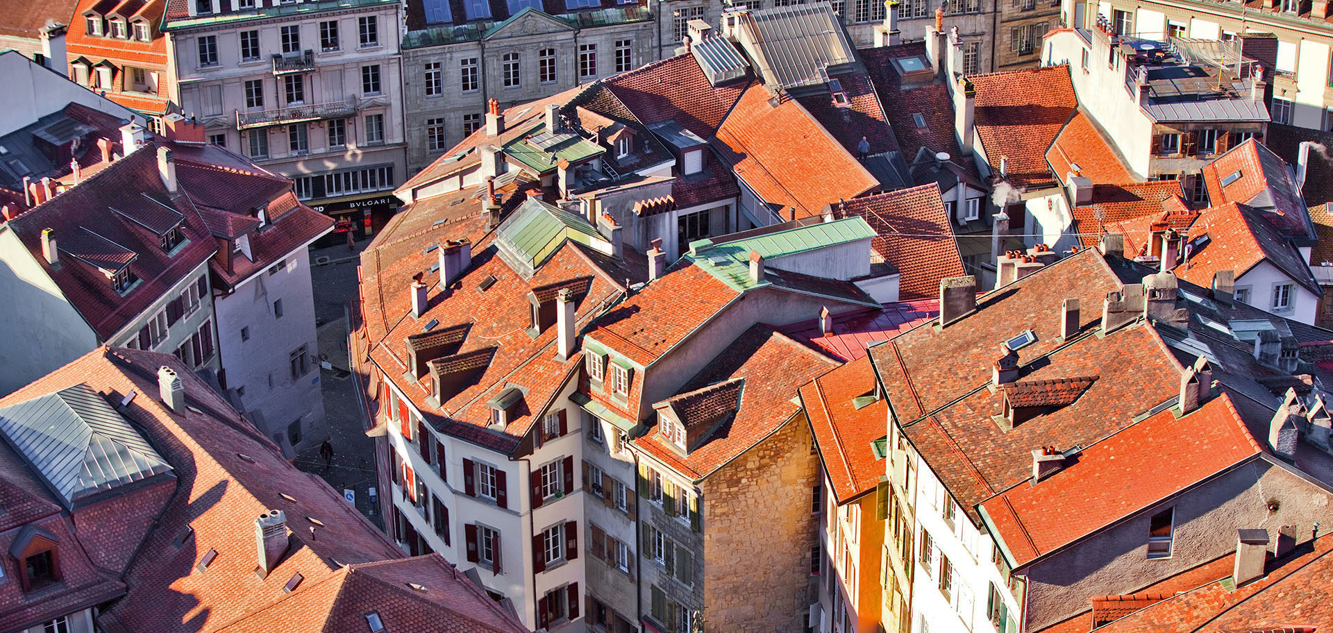 Vue sur les maisons le long des Escaliers du Marché