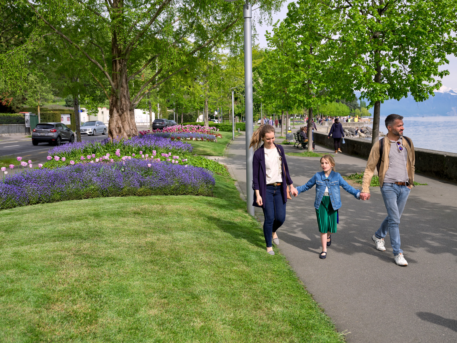 Lausanne en famille balade sur les quais d'Ouchy