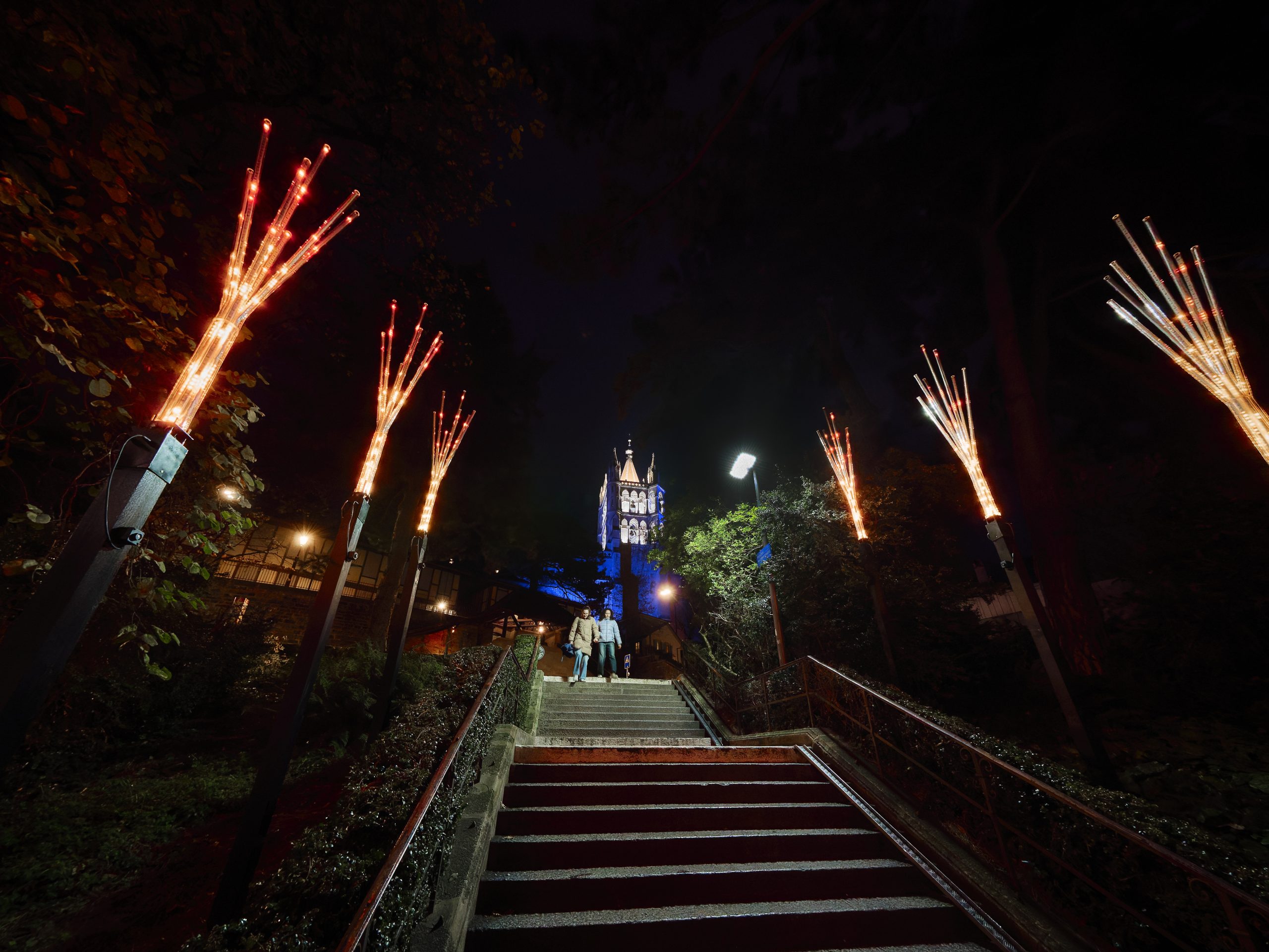 Projets d'illuminations en ville, proposés par les SIL. Flambeaux sur les Escaliers de l'Université, Lanternes aux Escaliers-du-Marché et projection sur l'Hôtel de ville de la Palud